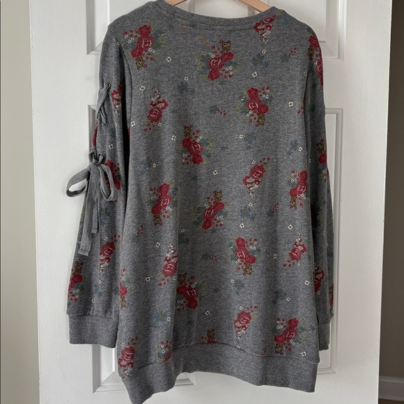Torrid x Disney Bambi Gray Sweatshirt, 2X Plus - Picture 7 of 9